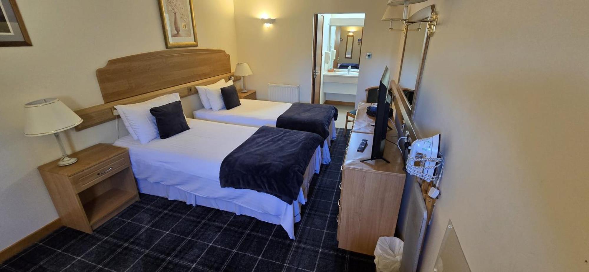 The Red Lion Tavern Fochabers Exteriér fotografie